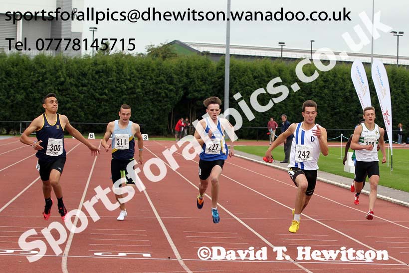 Under-17 mens 200 metres, Northern Under-15 and under-17 Championships, Wigan. Photo: David T. Hewitson/Sports for All Pics